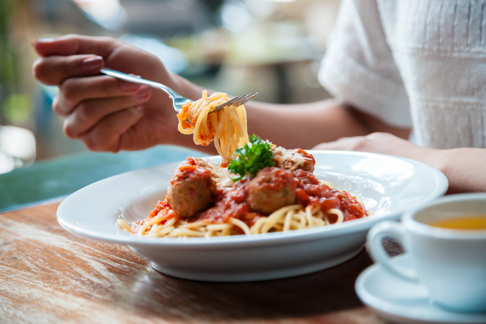 Kenapa Hidung Sering Ingusan Saat Makan Makanan Pedas?