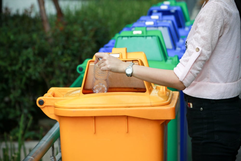 3 Cara Buang Sampah yang Tepat dan Ramah Lingkungan | Hello Sehat