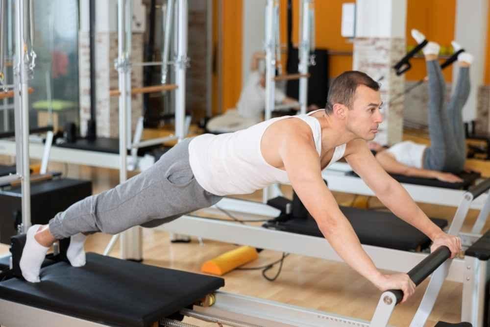 latihan pilates pria
