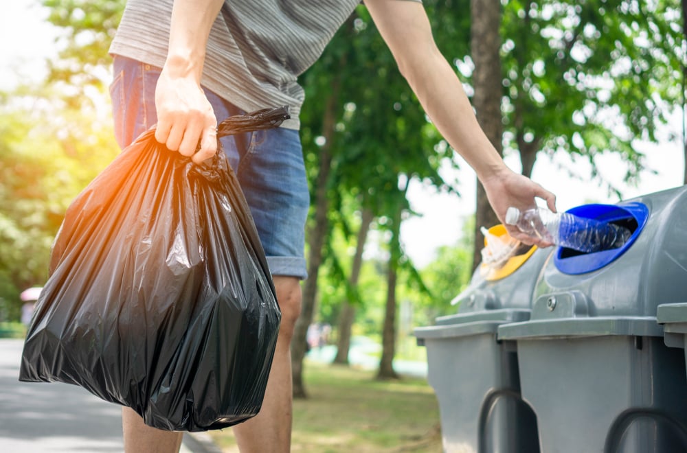 Stop Buang Sampah Sembarangan! Patuhi 3 Aturan Ini agar Tidak Mencemari Lingkungan