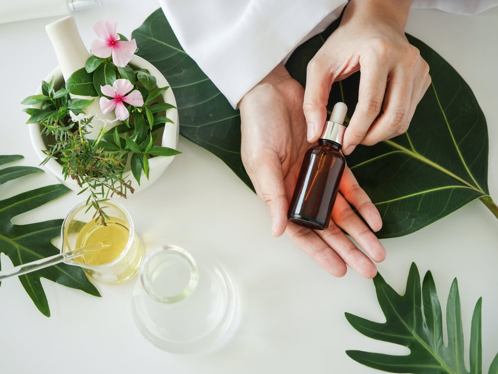 Cara Membuat Serum Wajah Sendiri di Rumah