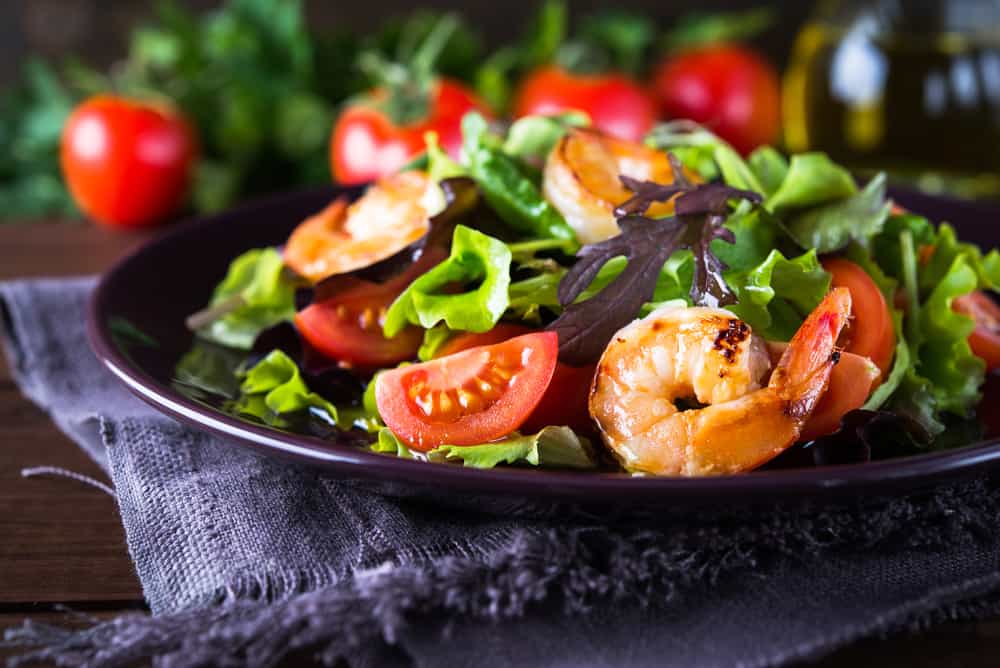 4 Trik Meracik Salad Sayur Jadi Lebih Bergizi dan Mengenyangkan
