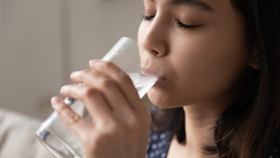 Terapi air putih, manfaat air putih bagi kesehatan ginjal