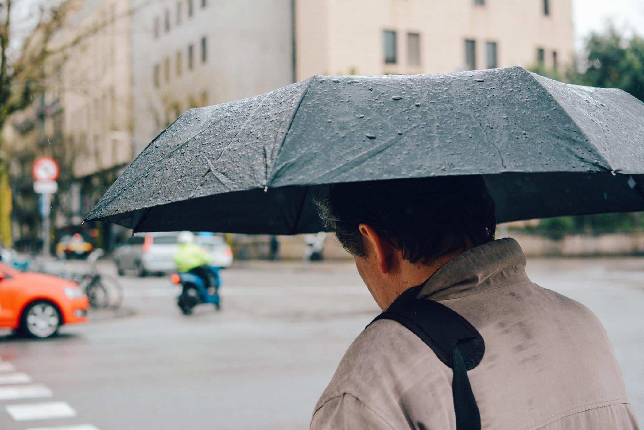 Rain Can Make You Sick, Here Are 4 Effective Tips to Prevent It