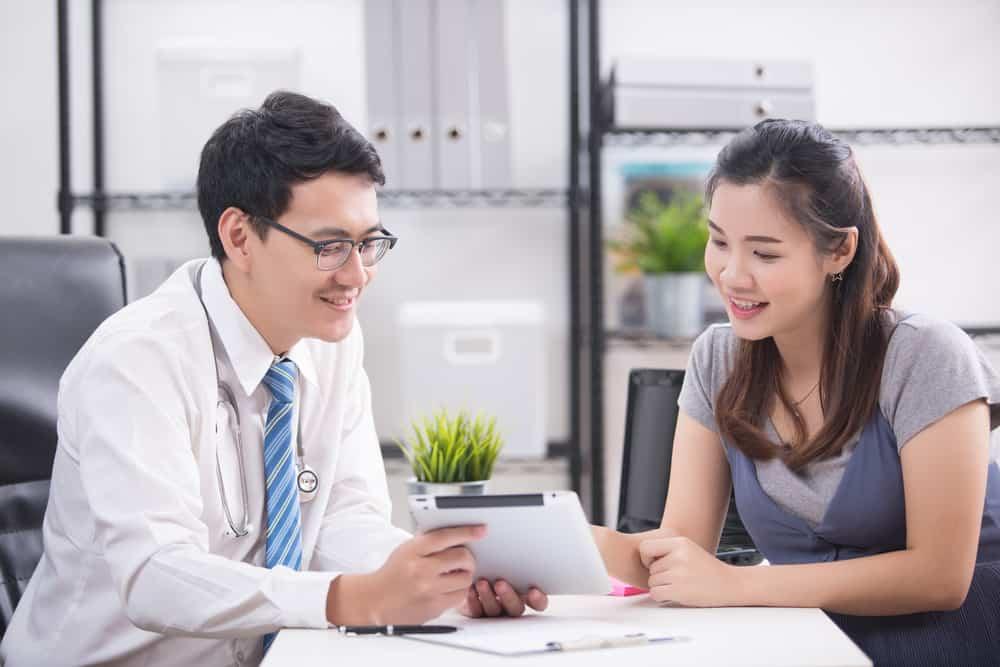 5 Tips Memilih Dokter Internis Terbaik untuk Menangani Penyakit Dalam