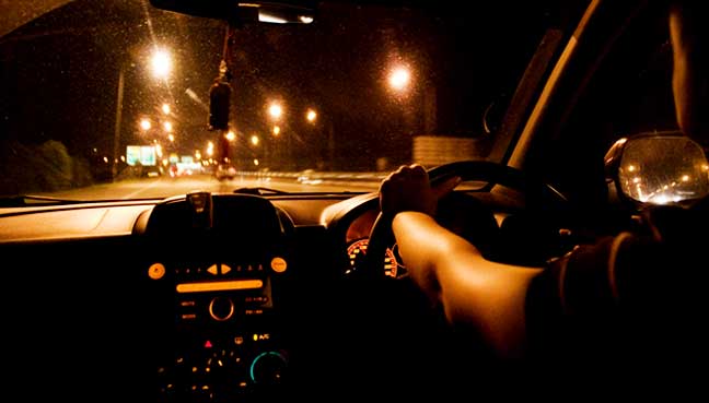 berkendara di malam hari