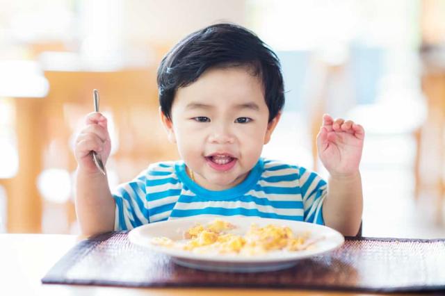 Panduan MPASI Bayi 10 Bulan: Porsi, Tekstur, hingga Resep