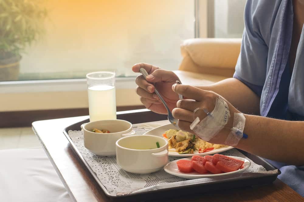 Ini Bahayanya Jika Makan Makanan Pasien Rumah Sakit Saat Menjenguk