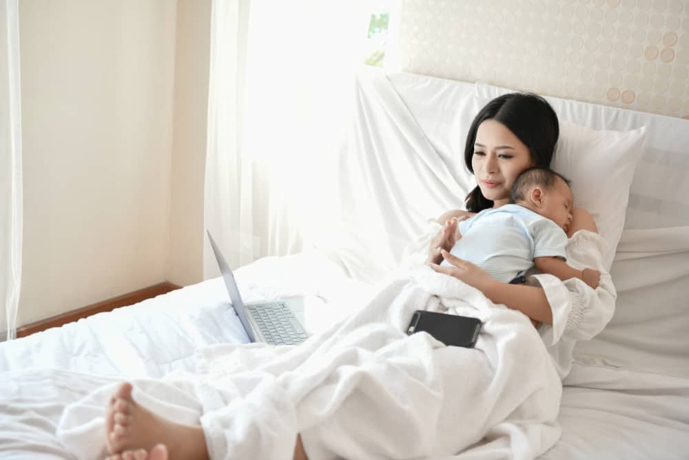 6 Cara Mengatur Waktu Saat Punya Bayi bagi Ibu Baru
