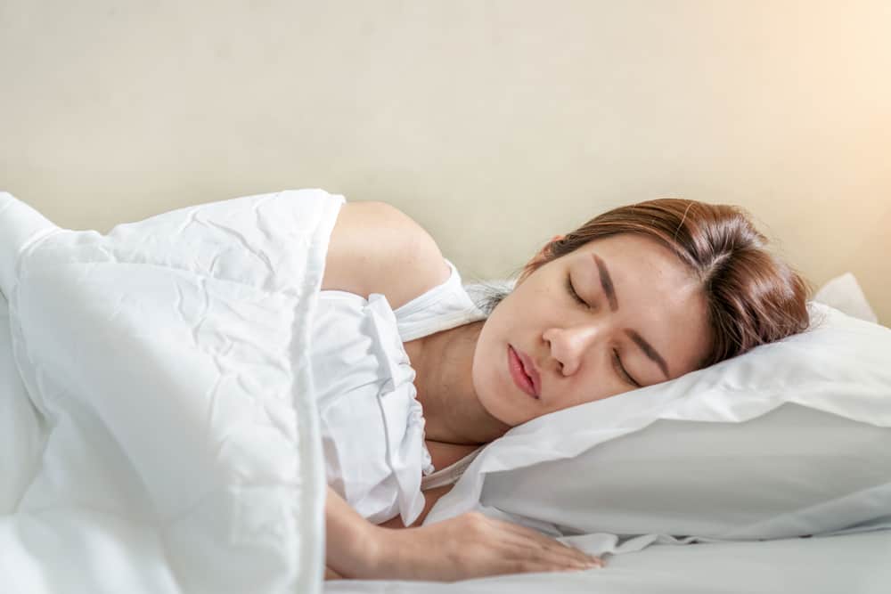 Tips Tidur Nyaman Meski Punya Sakit Punggung
