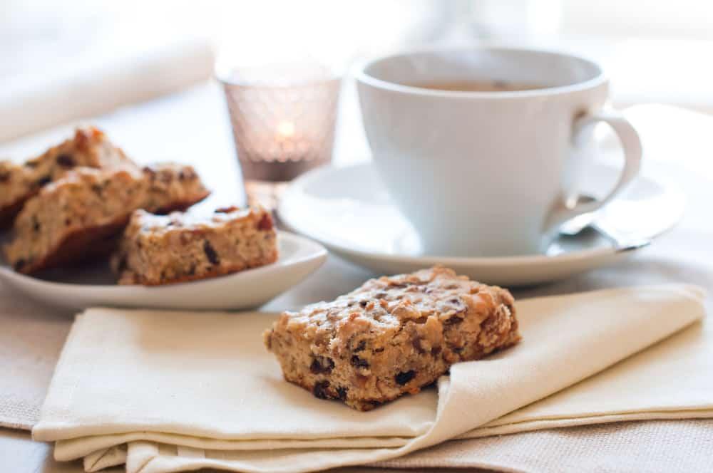 Pilihan Camilan Sehat untuk Teman Ngopi yang Tak Bikin Gemuk