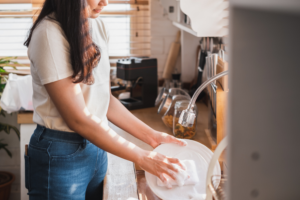 9 Cara Mudah Menjaga Kebersihan Rumah Hello Sehat