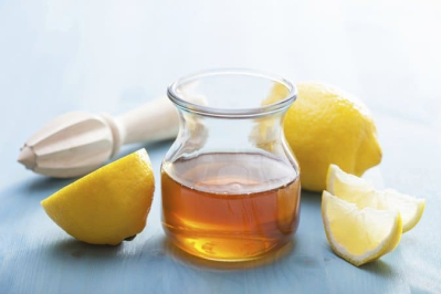 Lemon-dan-madu-untuk-obat-batuk-alami