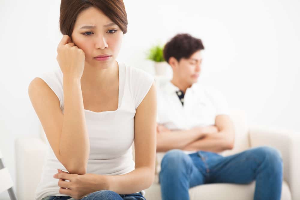 3 Hal yang Perlu Dilakukan Ketika Pasangan Diam Saat Marah