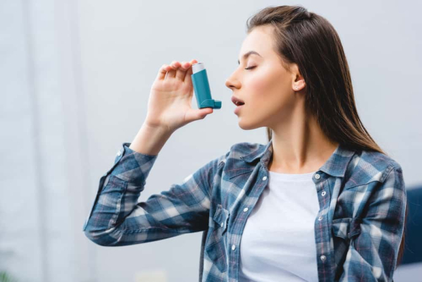 Mengapa pasien asma yang mengalami gejala berat harus segera mendapat perawatan?