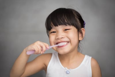 cara menjaga kesehatan gigi dan mulut pada anak