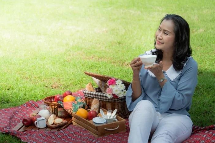 8 Jenis Makanan yang Harus Dihindari Saat Menopause