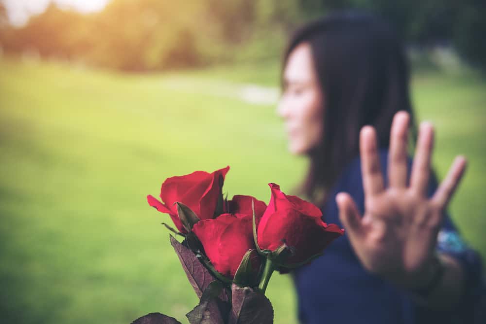 Cinta Ditolak Bikin Emosi? Eits, Hadapi Penolakan Tersebut dengan 4 Tips Berikut