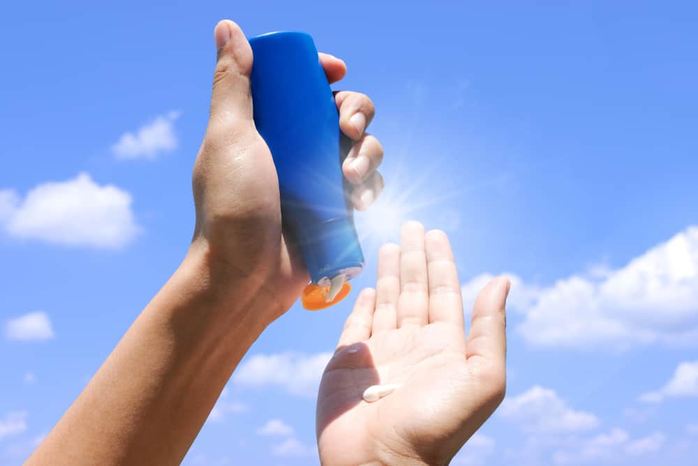 Berbagai Anggapan Keliru atau Mitos Seputar Sunscreen