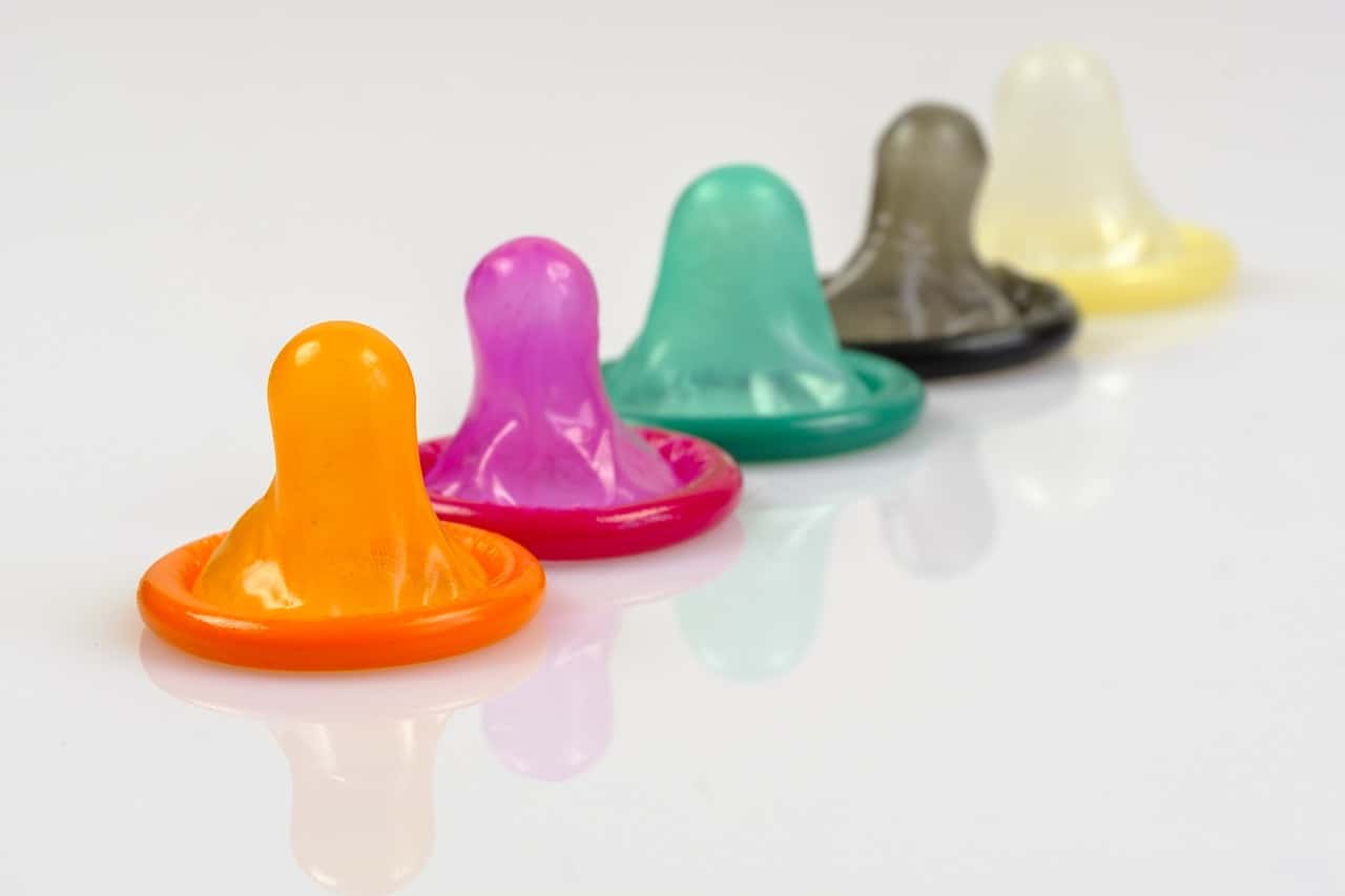 jenis-kondom-dan-pelumasnya