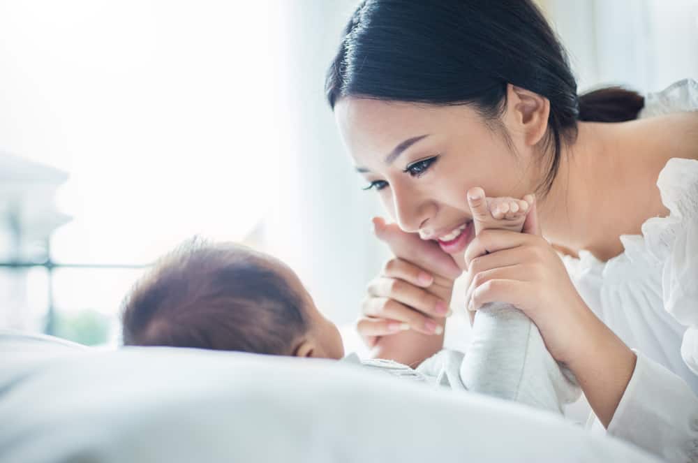 Memahami Perkembangan Kemampuan Sensorik Bayi
