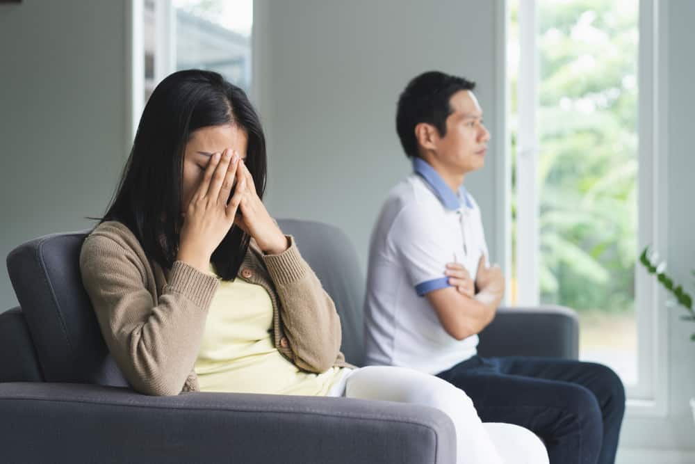 5 Cara Menghadapi Pasangan yang Mengalami Gangguan Kecemasan