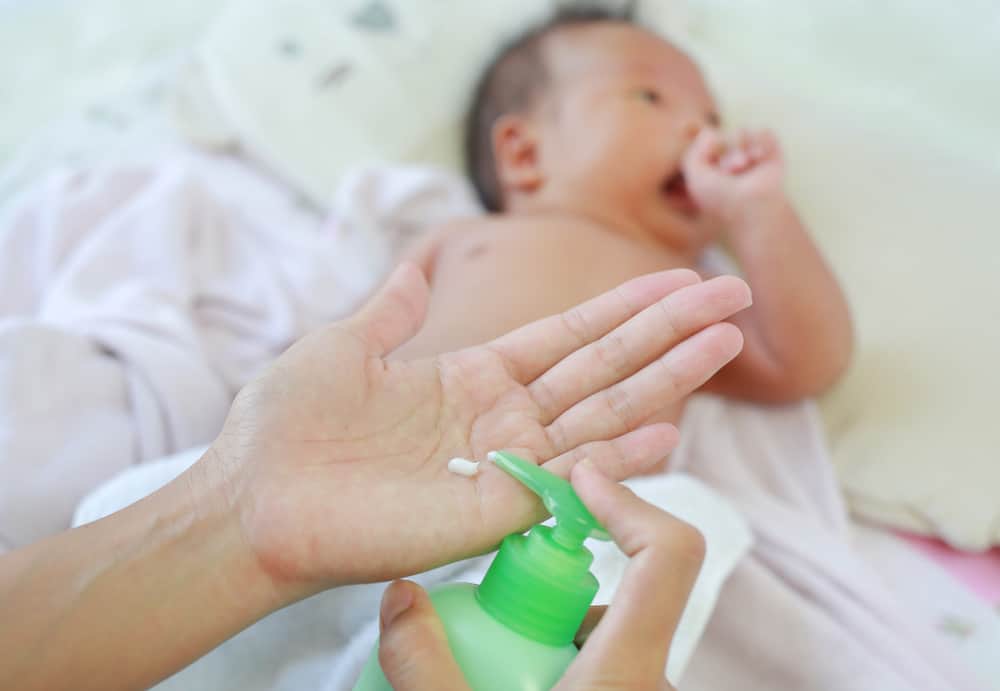 5 Obat Salep yang Ampuh Menyembuhkan Ruam Popok Bayi