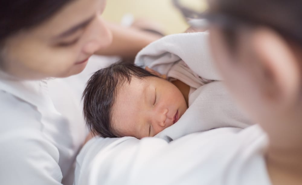 Lindungi Kulit Bayi Prematur dengan 5 Tips Ini