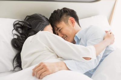 pasangan beda kebiasaan tidur