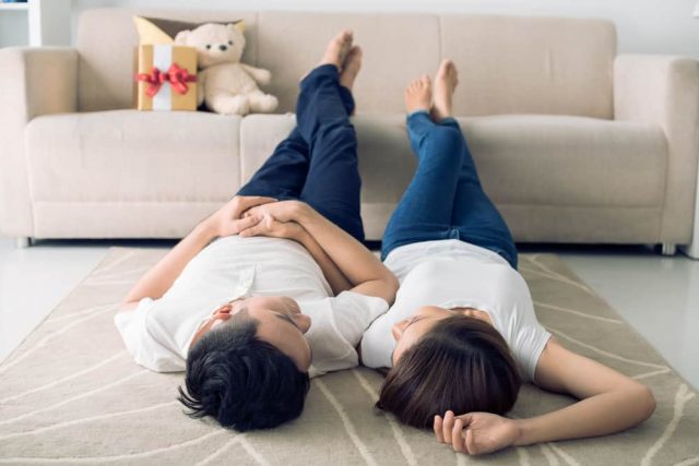 6 Tips Menjadi Pasangan yang Tetap Romantis