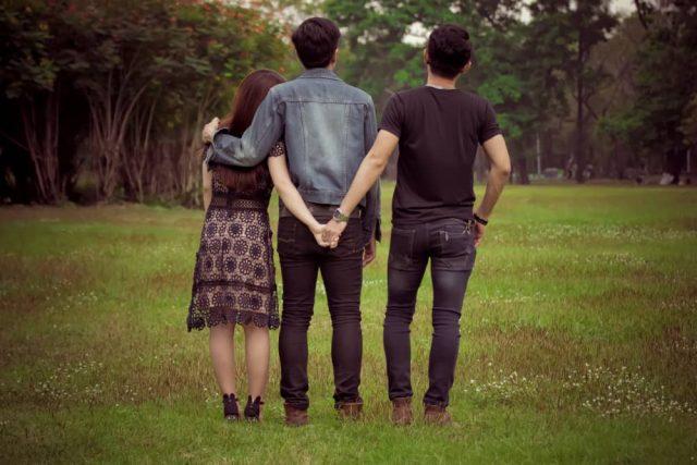 4 Cara Menghindari Perselingkuhan Akibat Godaan Orang Ketiga