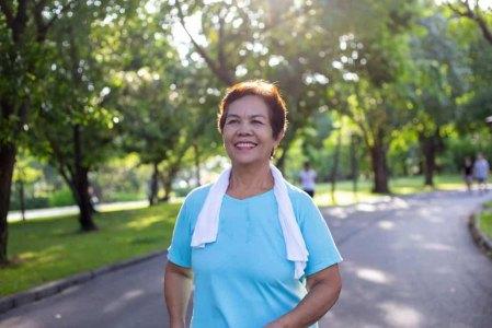 8 Tips Menurunkan Berat Badan setelah Wanita Menopause