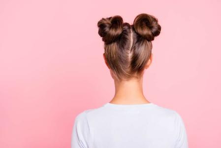 7 Penyebab Rambut Rontok pada Remaja serta Cara Mengatasinya
