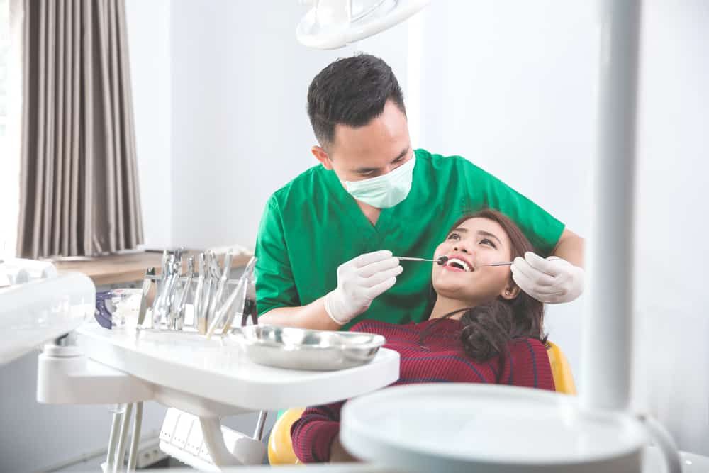 13 Jenis Perawatan yang Dapat Dilakukan di Dokter Gigi