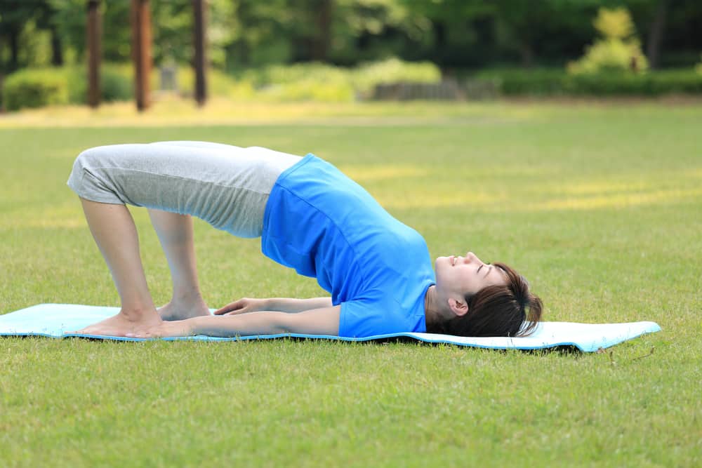 Manfaat yoga bridge pose