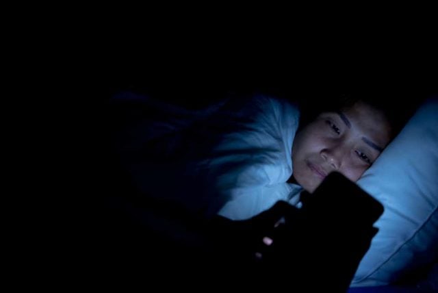 sleep texting adalah