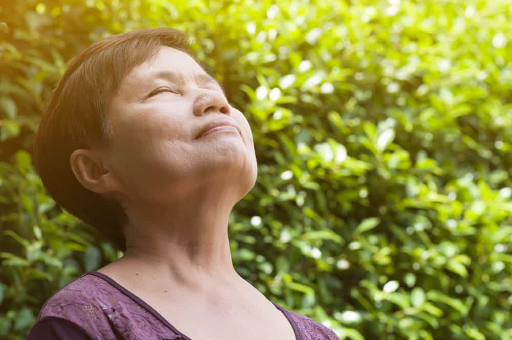 Wajib Tahu! Ini 5 Manfaat Vitamin D untuk Wanita Menopause