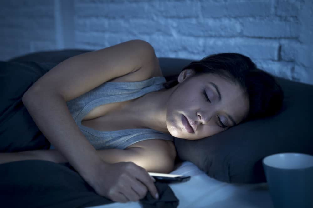 Mengulik Sleep Texting, Gangguan yang Bikin Anda Berkirim Pesan Saat Tidur