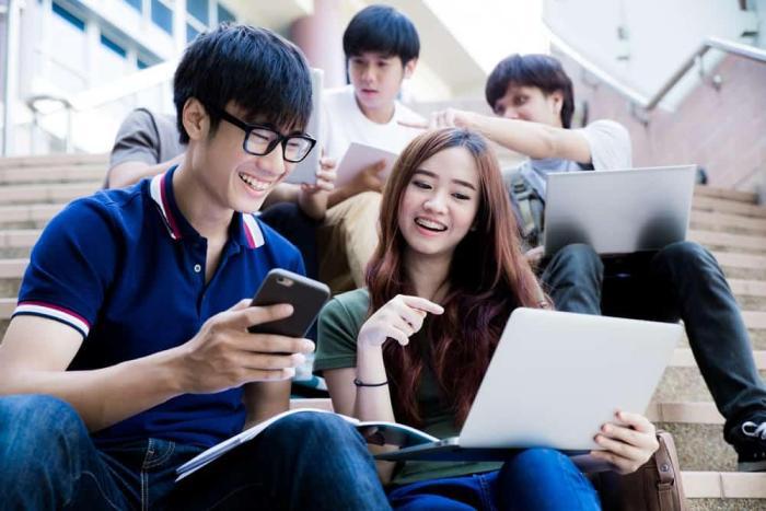 Perkembangan Anak Usia 18 Tahun