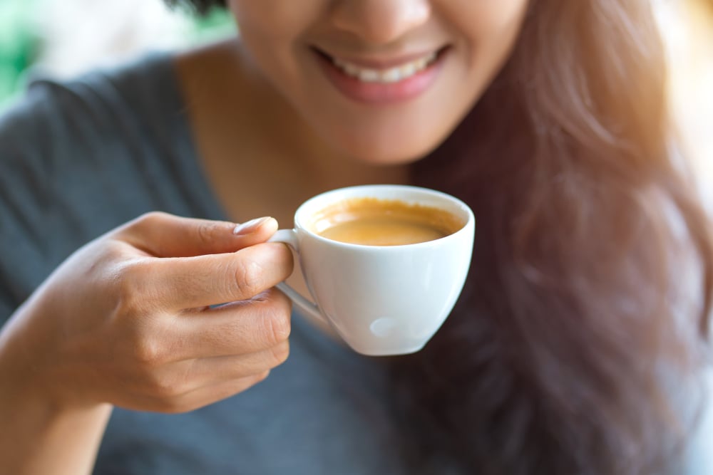 Waktu Terbaik Minum Kopi Benarkah Di Pagi Hari Hello Sehat