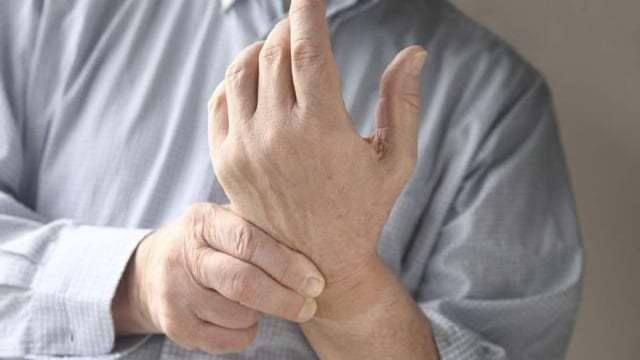 Jangan Salah, Kenali Perbedaan Rematik dan Asam Urat