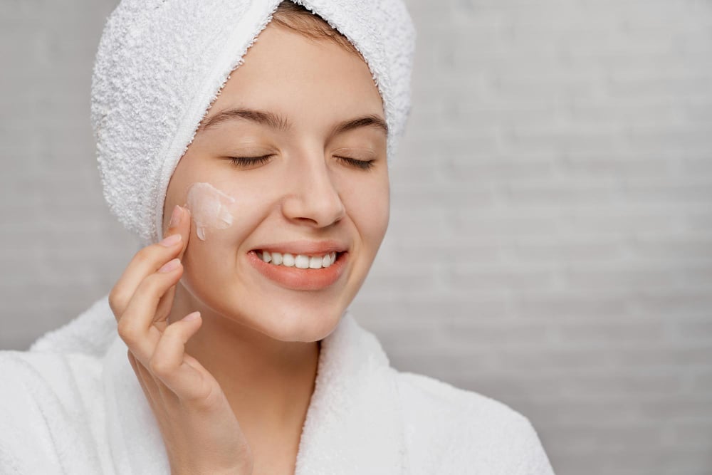 Rangkaian Skincare untuk Kulit Berminyak agar Bebas Jerawat