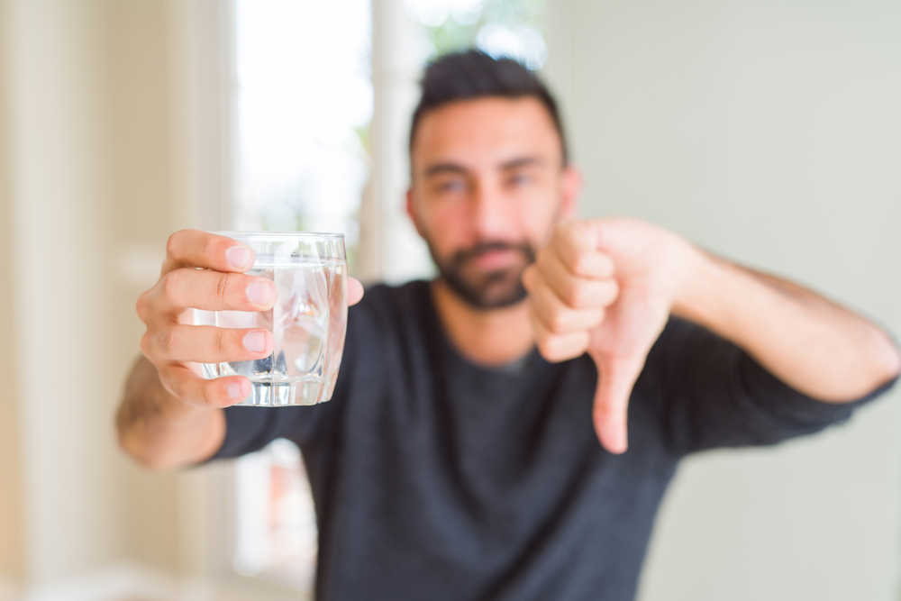 Berbagai Penyebab Tidak Suka Minum Air Putih