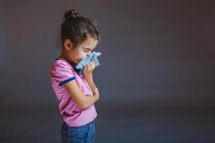 pilek-tidak-sembuh-infeksi-telinga-pada-anak