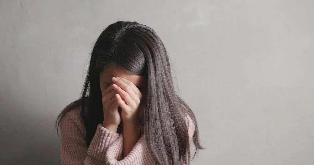 7 Cara Menghilangkan Sifat Sensitif yang Berlebihan