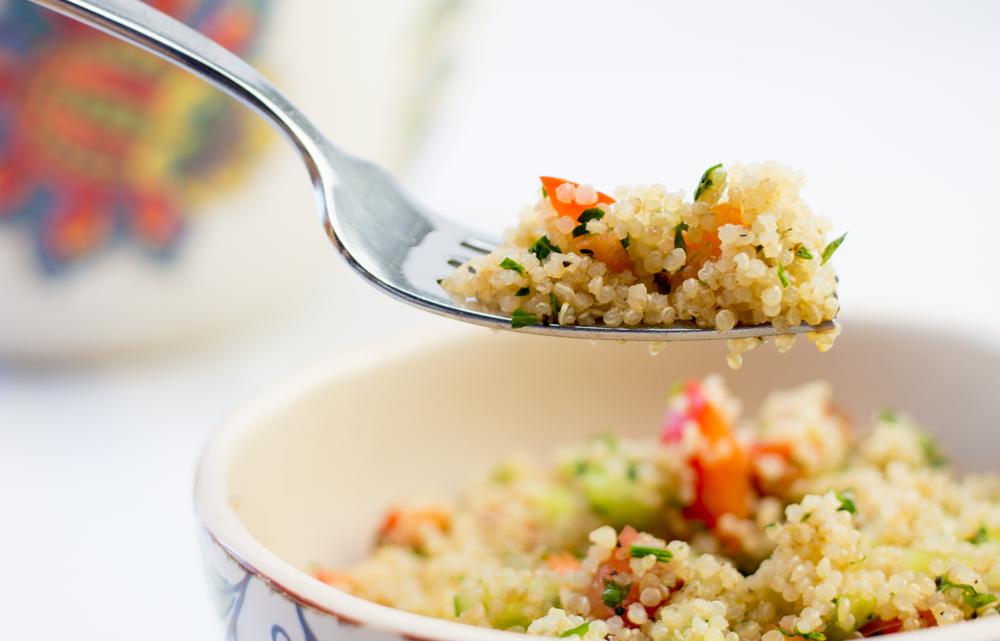 Mengenal 4 Manfaat Sehat Quinoa untuk Diabetes Hello Sehat