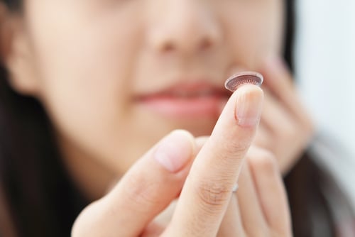 Sebelum Membeli, Ini 4 Tips Memilih Softlens Sesuai dengan Kebutuhan Anda