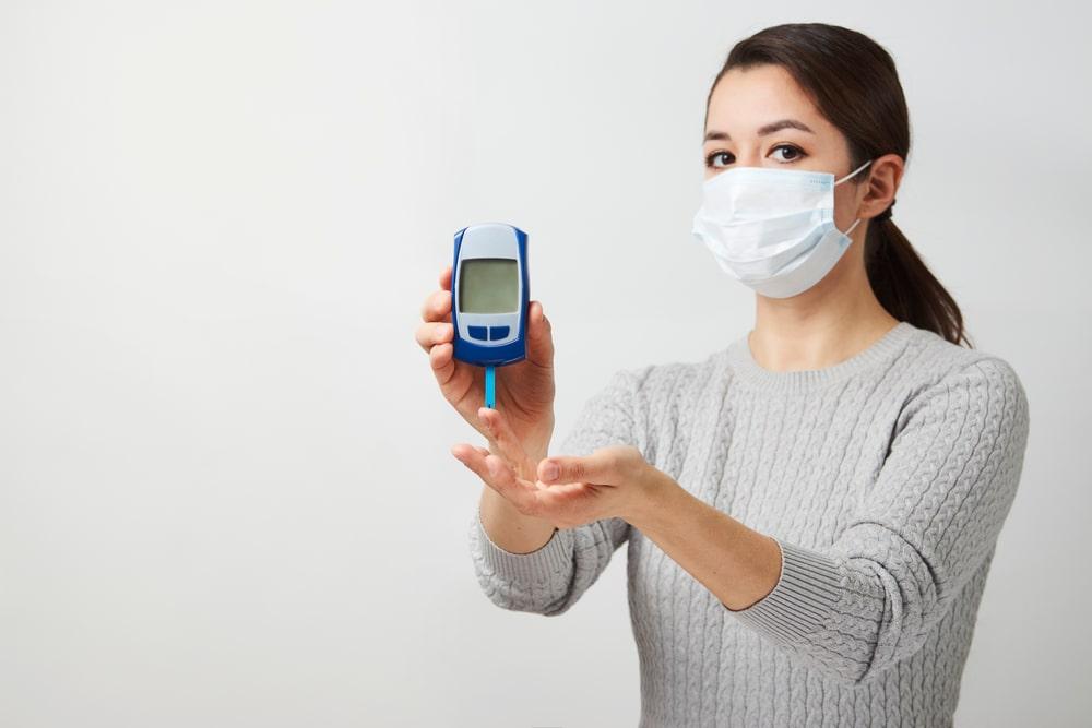 Wanita cek diabetes