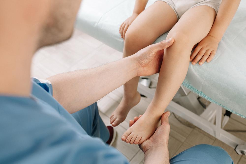 Kenali Gejala dan Penyebab Kanker Tulang pada Anak, Serta Pengobatannya