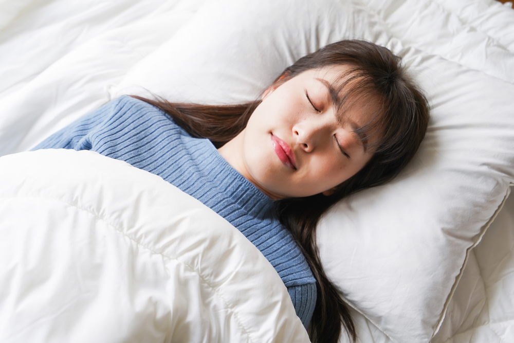 Pentingnya Cukup Tidur Sebelum Menjalani Vaksin COVID-19